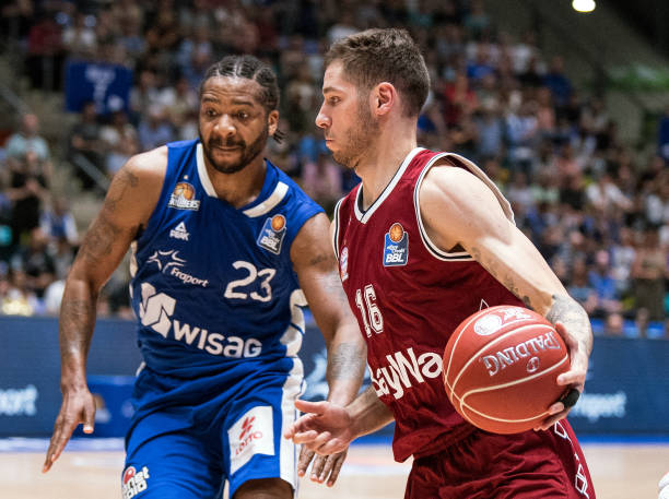 热爱足球的 热爱足球的