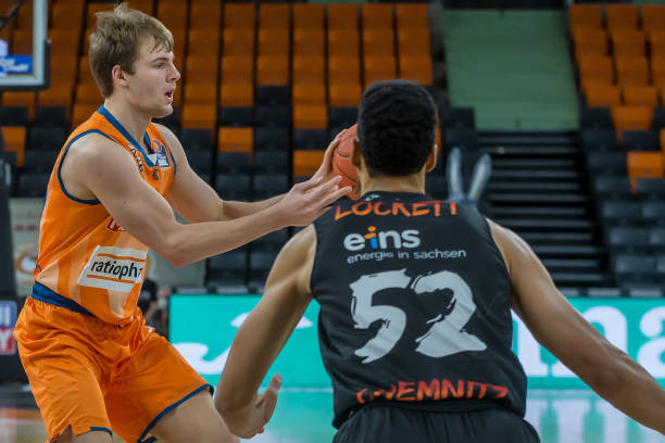 发人们对冰 发人们对冰