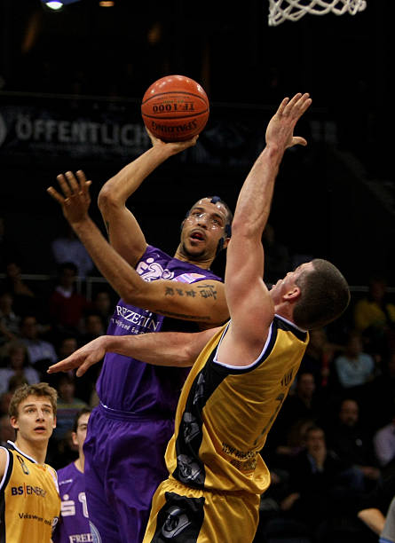 若俱乐部管 若俱乐部管